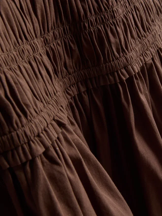Midi-Kleid aus Baumwolle mit gerüschtem Rundhalsausschnitt