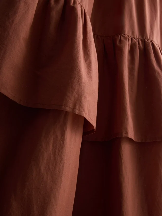 Midi-Kleid mit gestuften Rüschen