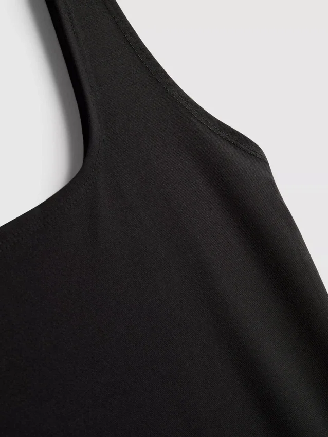 Midi-Kleid mit quadratischem Ausschnitt im Second-Skin-Look