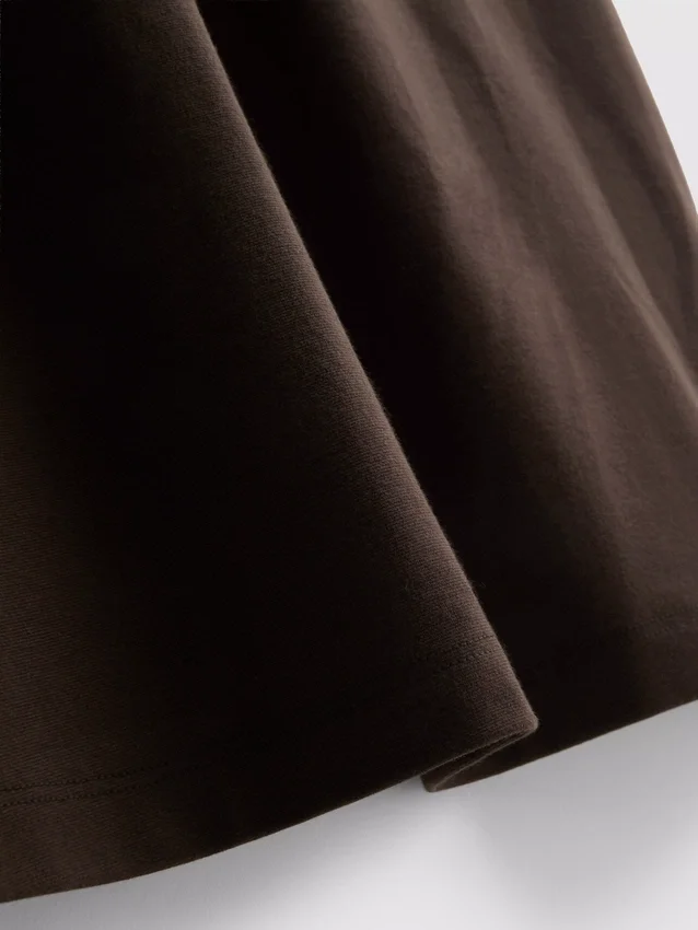Midi-Kleid mit quadratischem Ausschnitt im Second-Skin-Look