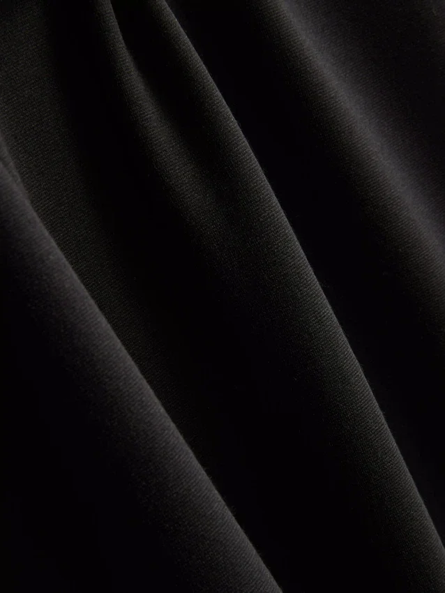 Midi-Kleid mit quadratischem Ausschnitt im Second-Skin-Look
