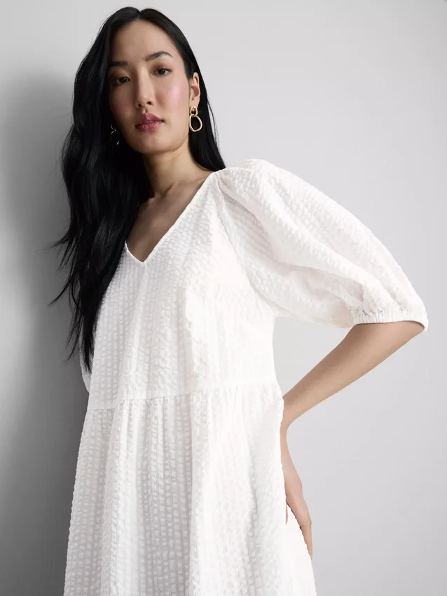 Midi-Smockkleid aus Baumwoll-Seersucker