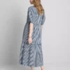 Midi-Smockkleid aus Baumwoll-Seersucker
