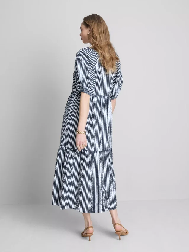 Midi-Smockkleid aus Baumwoll-Seersucker
