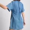 Mini-Etuikleid aus Baumwoll-Denim