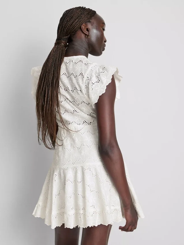 Mini-Kleid aus Baumwolle mit Lochstickerei und Rüschen