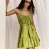 Mini-Kleid aus Popeline mit Rüschen und Trägern