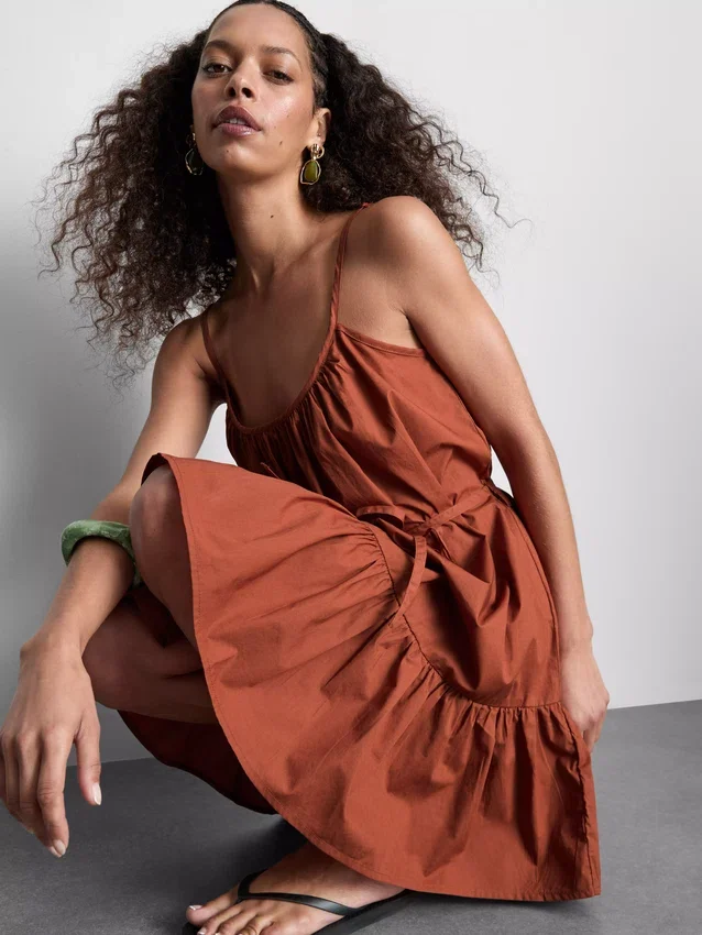 Mini-Kleid aus Popeline mit Rüschen und Trägern