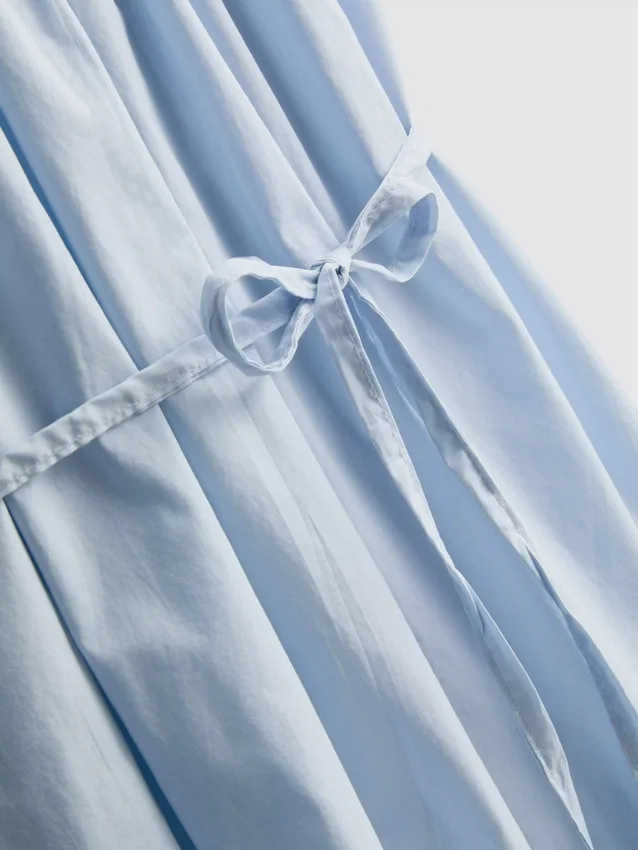 Mini-Kleid aus Popeline mit Rüschen und Trägern