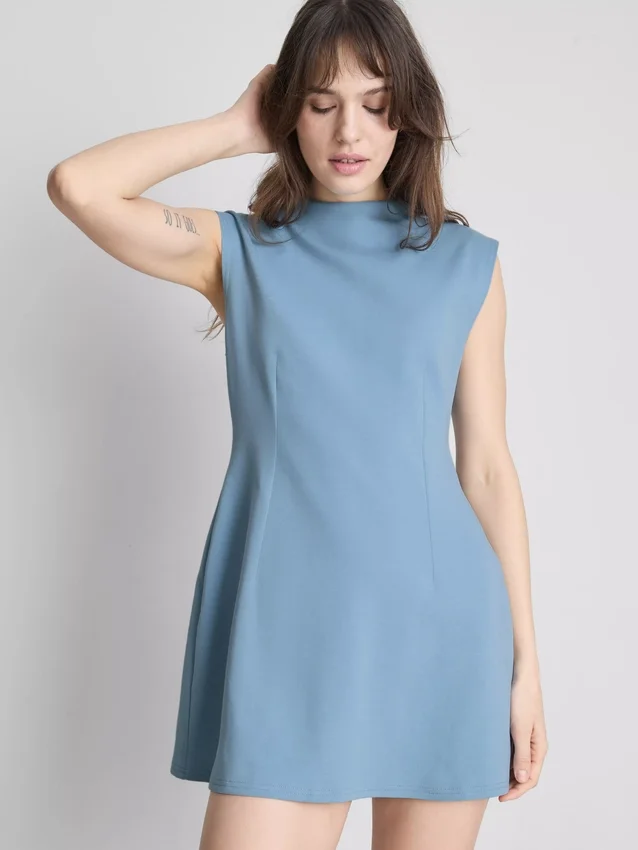Mini-Kleid mit Flügelärmeln