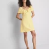 Mini-Kleid mit gekräuselten Flügelärmeln