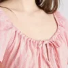 Mini-Kleid mit gekräuselten Flügelärmeln