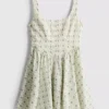 Mini-Kleid mit Korsett-Knopfleiste