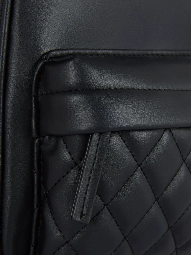 Mini-Rucksack mit Rautensteppung