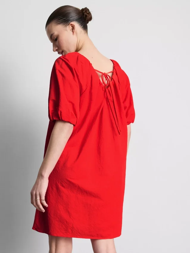 Mini-Smockkleid mit Puffärmeln