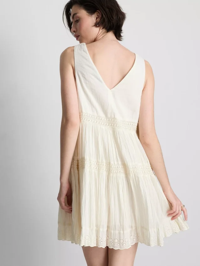 Minikleid mit V-Ausschnitt aus Crinkle-Stoff