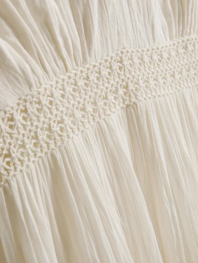 Minikleid mit V-Ausschnitt aus Crinkle-Stoff