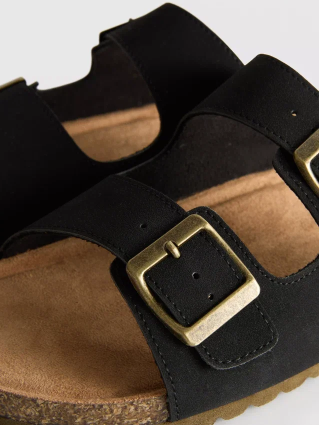 Mule-Sandalen mit doppeltem Schnallenriemen