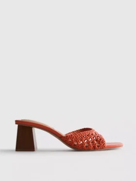 Mule-Sandalen mit eckiger Zehenpartie und Blockabsatz
