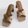 Mule-Sandalen mit Schnalle und Blockabsatz