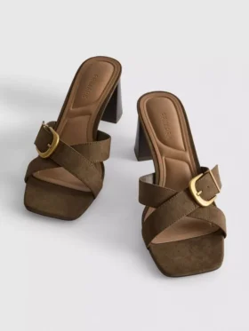 Mule-Sandalen mit Schnalle und Blockabsatz