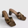 Mule-Sandalen mit Schnalle und Blockabsatz