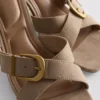 Mule-Sandalen mit Schnalle und Blockabsatz