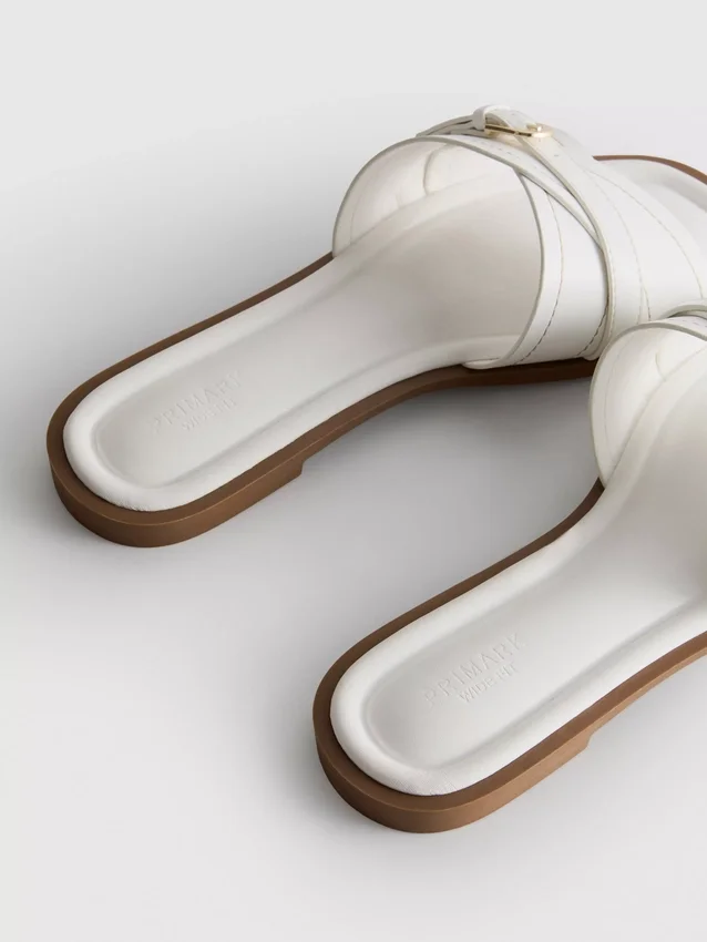 Mule-Sandalen mit Schnallen