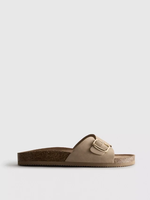 Mule-Sandalen mit Schnallenriemen