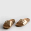 Mule-Sandalen mit Schnallenriemen