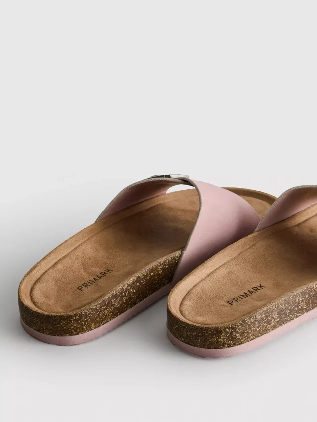 Mule-Sandalen mit Schnallenriemen