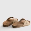 Mule-Sandalen mit Schnallenriemen