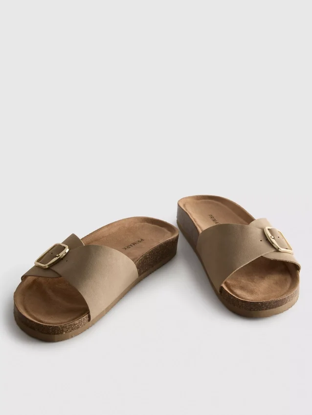 Mule-Sandalen mit Schnallenriemen