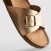 Mule-Sandalen mit Schnallenriemen