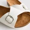 Mule-Sandalen mit Schnallenriemen