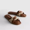 Mules mit geflochtenen Riemen