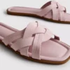 Mules mit geflochtenen Riemen