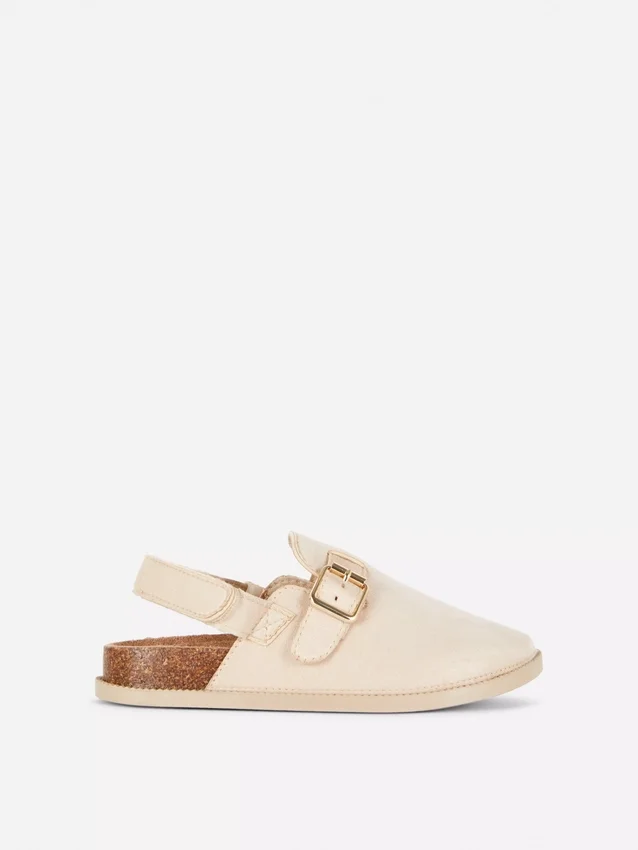 Mules mit geschlossener Zehenpartie als Sandalen