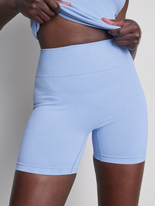 Nahtlose Active-Shorts mit gerafftem Saum