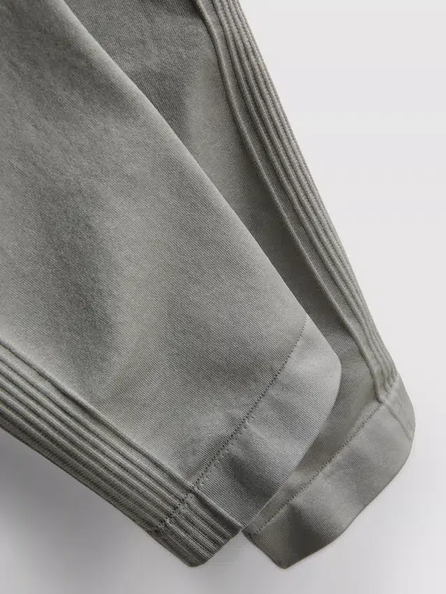 Nahtlose, hochglänzende Aktiv-Leggings