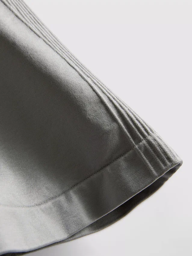 Nahtlose, hochglänzende Aktiv-Shorts