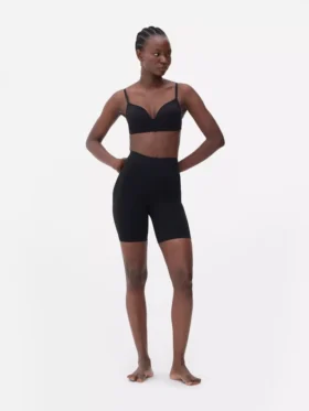 Nahtlose Shorts mit Po-Lifting-Effekt