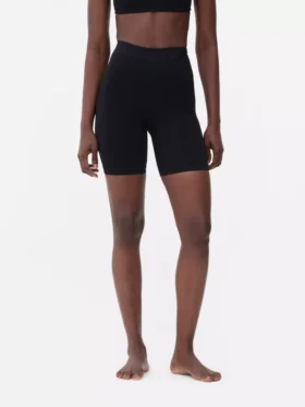 Nahtlose Shorts mit Po-Lifting-Effekt