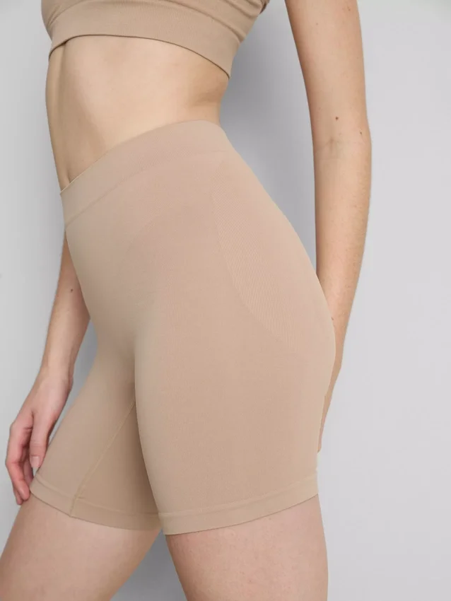 Nahtlose Shorts mit Po-Lifting-Effekt