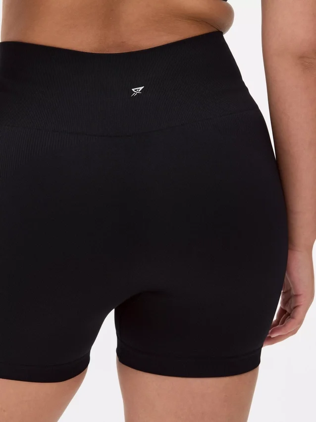 Nahtlose Yoga-Shorts