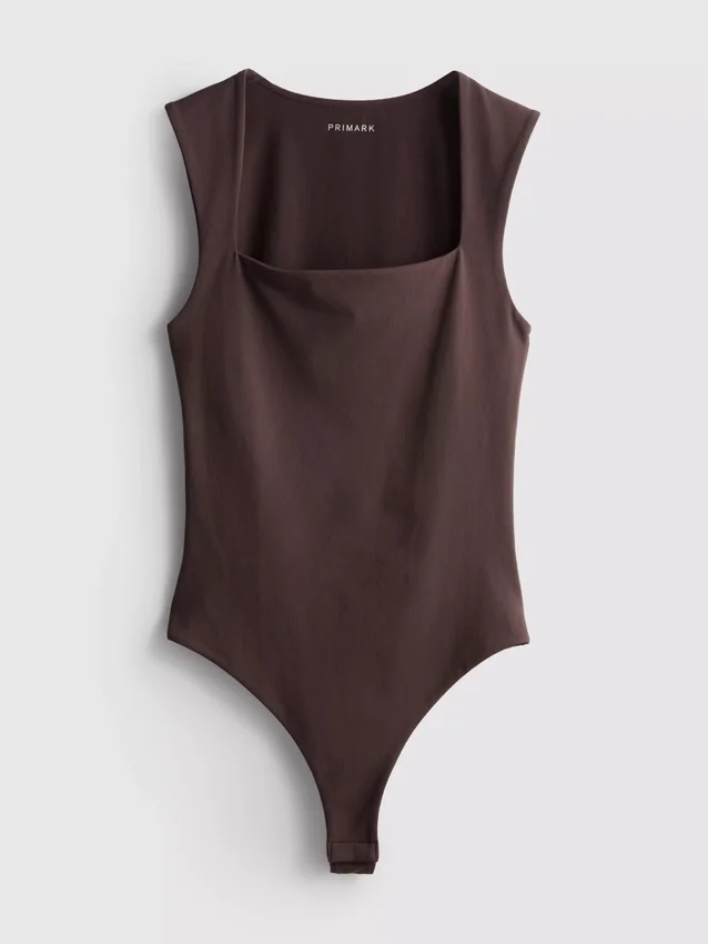 Nahtloser Body mit quadratischem Ausschnitt