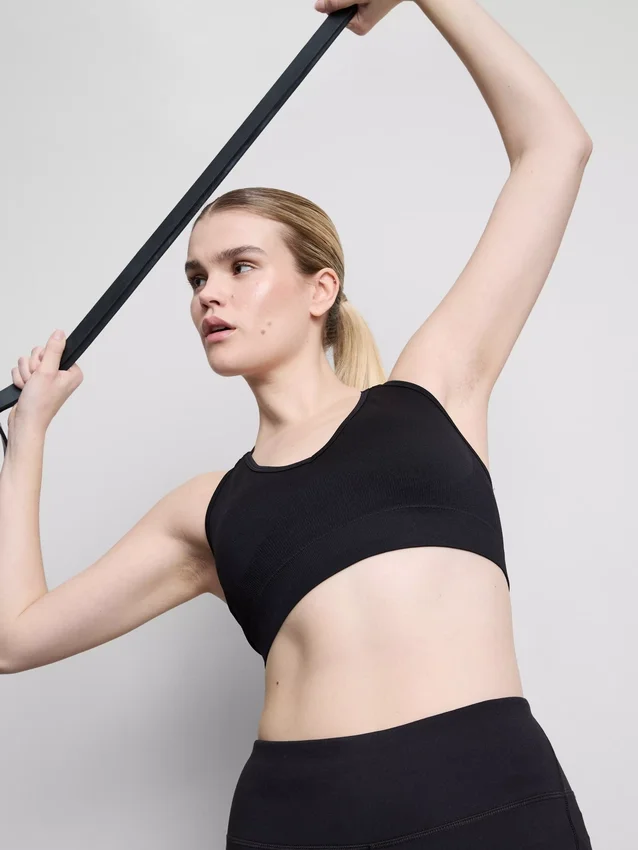 Nahtloses Active-Crop-Top mit gekreuztem Rücken