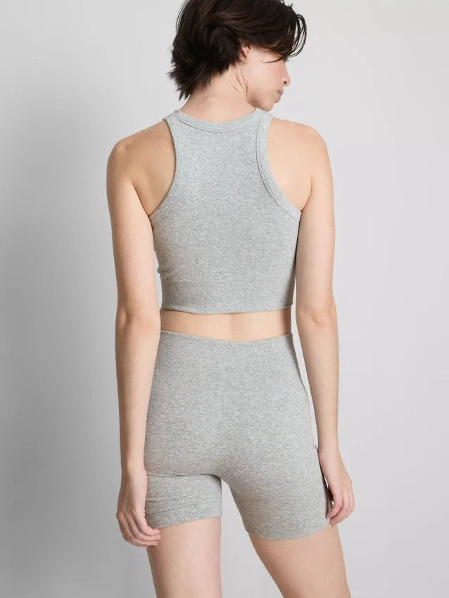 Nahtloses, geripptes, kurzes Tanktop