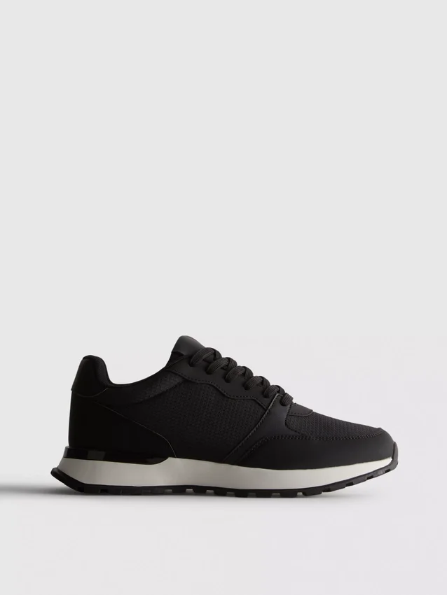 Niedrige Sport-Sneaker