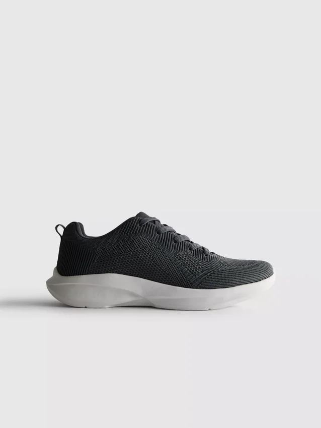 Niedrige Sport-Sneaker